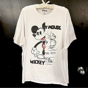 🏰 Mickey Mouse Graphic T-shirt 🏰